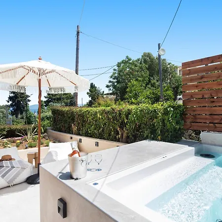 Anita Village * 페라마