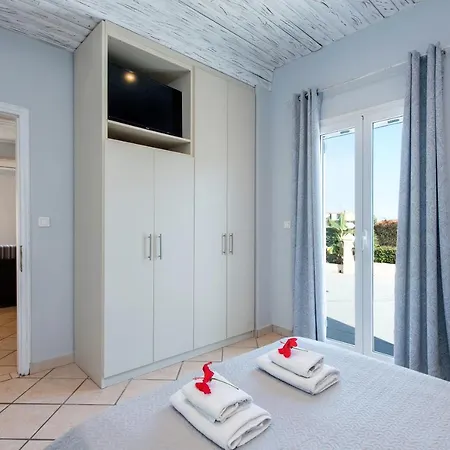 Anita Village Apartmán *