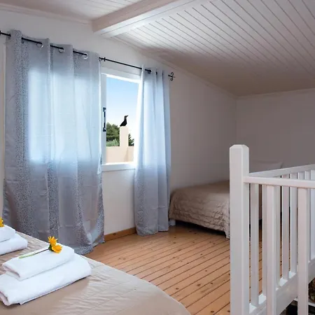 Anita Village Апартаменты Перама
